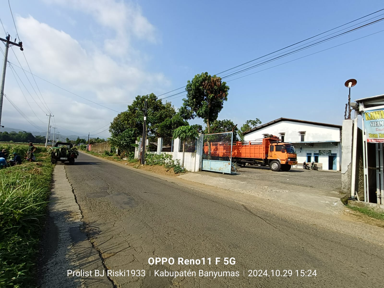 Di Jual Exs Gudang Pupuk Di Sumbang view 3
