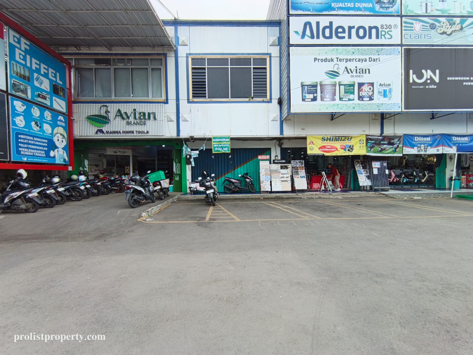 Disewakan Ruko 2 Lantai di Komplek Pertokoan Purwokerto Selatan - Andang