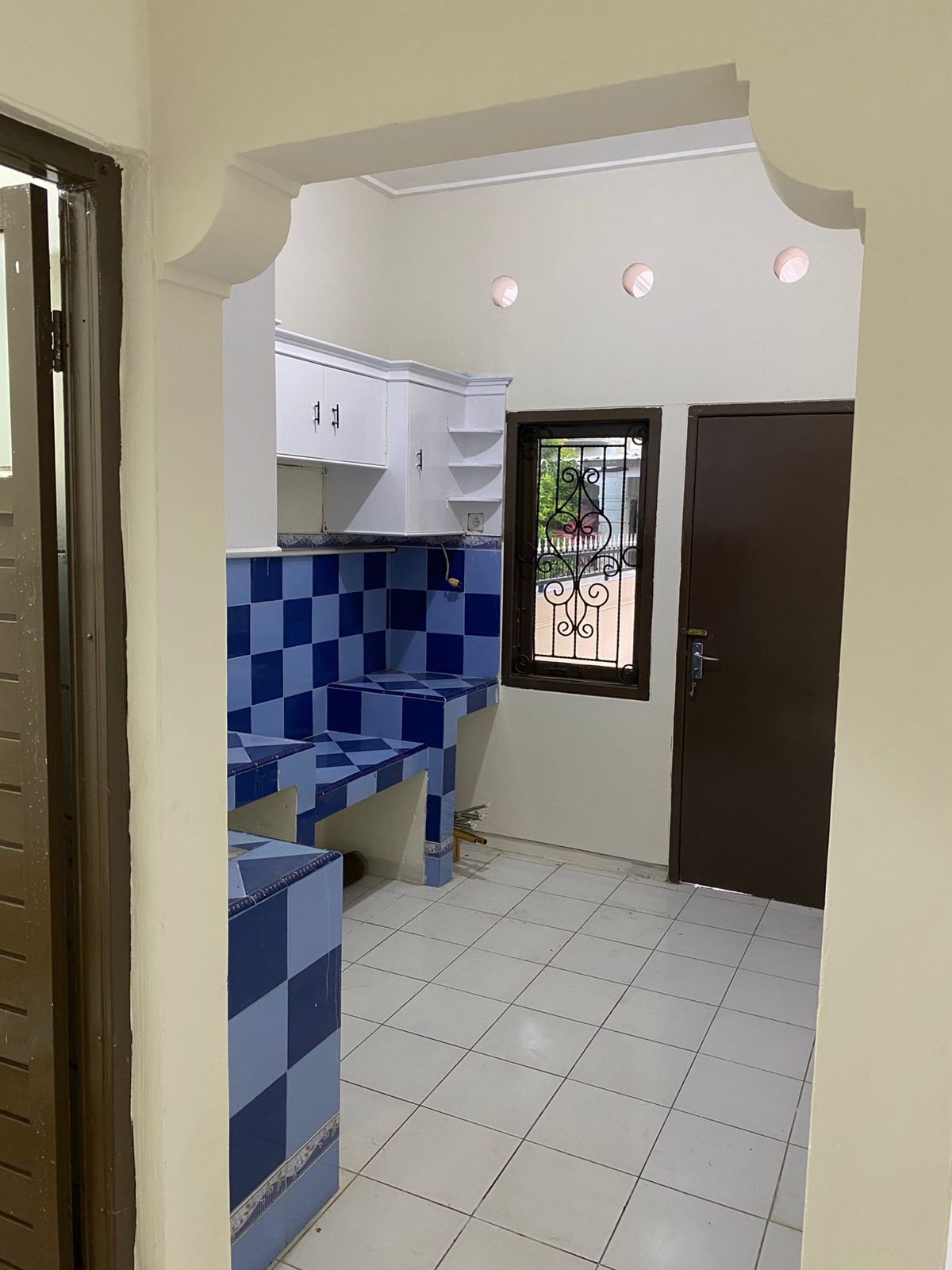  Dijual atau Disewakan  Rumah Perum Puri Hijau 2 Menit ke Taman kota Purwokerto view 4