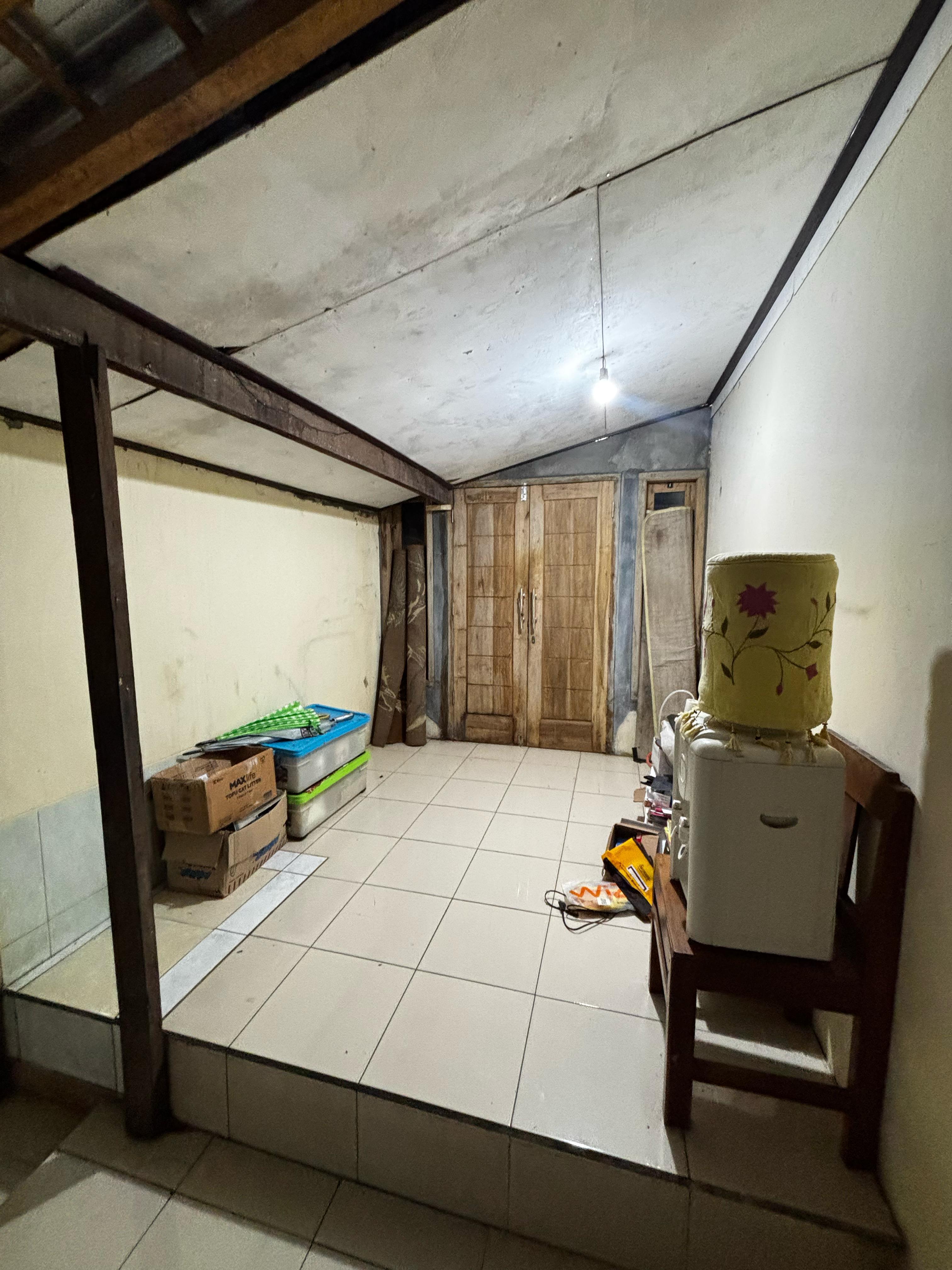 Dijual Rumah Luas Suasana Asri Pangebatan Karanglewas view 4