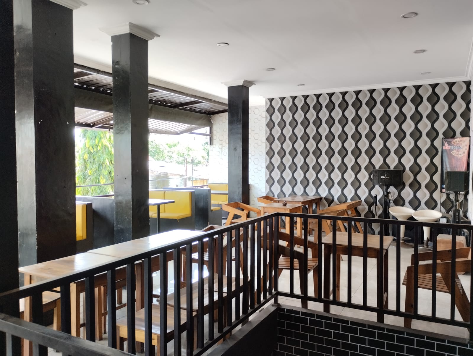 Dijual Ruko 2 Lantai dan Rumah 3 Lantai JL Utama Wangon view 8