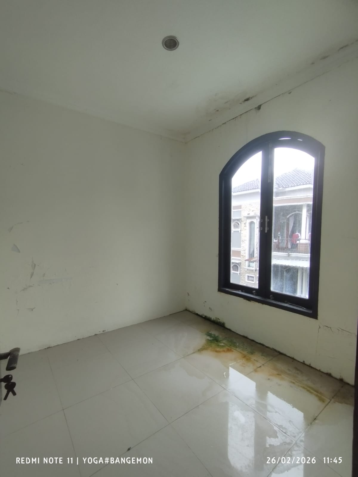  DIJUAL RUMAH BERGAYA CLASSIC 2 LANTAI, BOBOSAN PURWOKERTO - Bobosan view 8