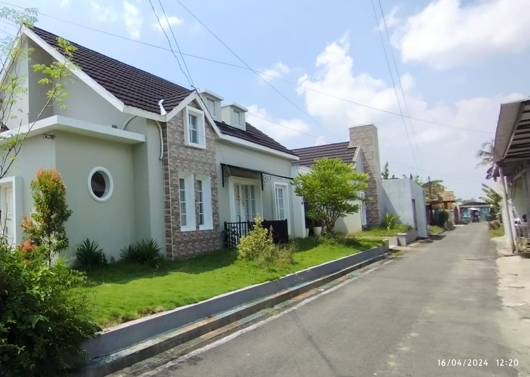  DIJUAL RUMAH MEDITERANIA FULLY FURNISHED, 2 MENIT RITA SOKARAJA view 1