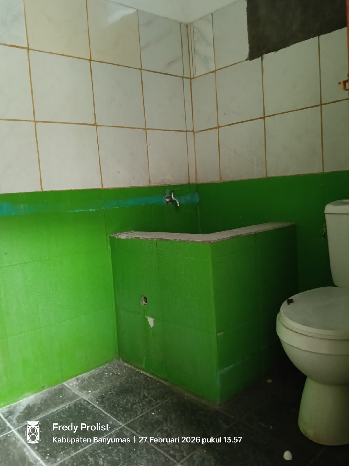 Dijual Toko Lebar Ngantong Lokasi Jalan Nasional 1 Menit Ke Taman Kota - Gerilya view 5
