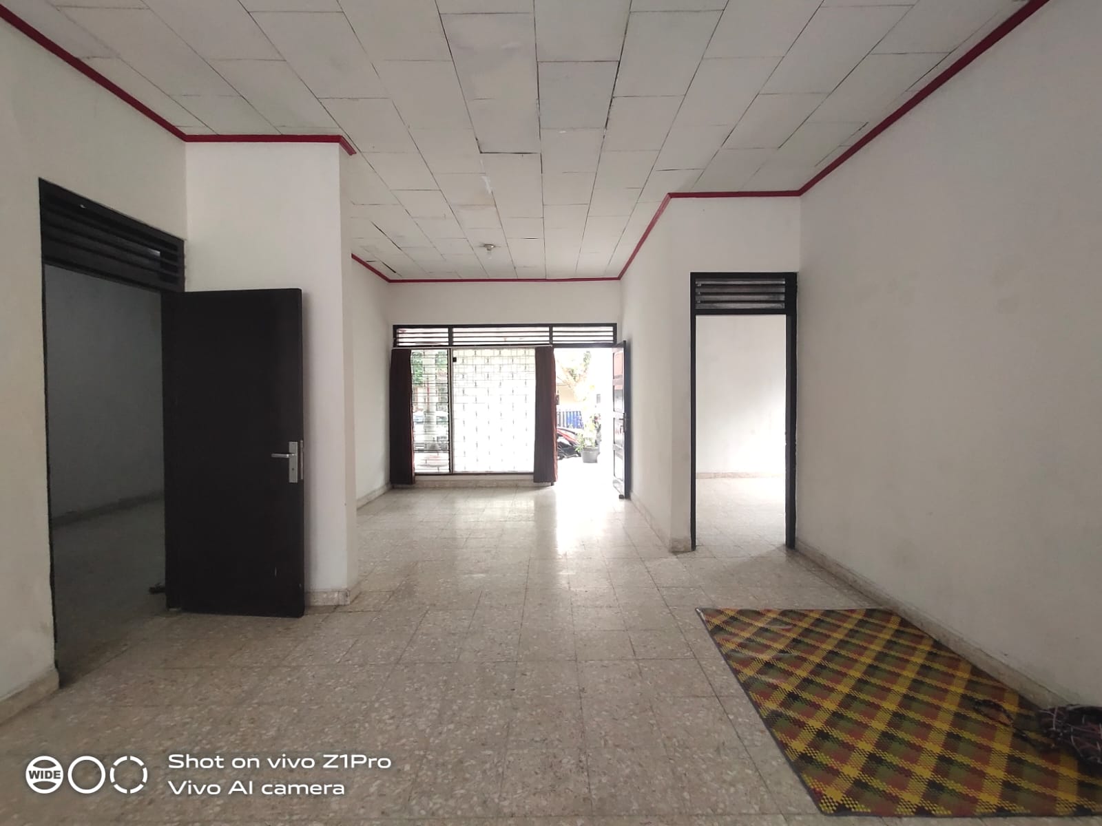  Rumah Terawat Halaman Luas Lokasi Strategis Jarak 600 Meter Ke Stasiun - Pasar Manis view 5