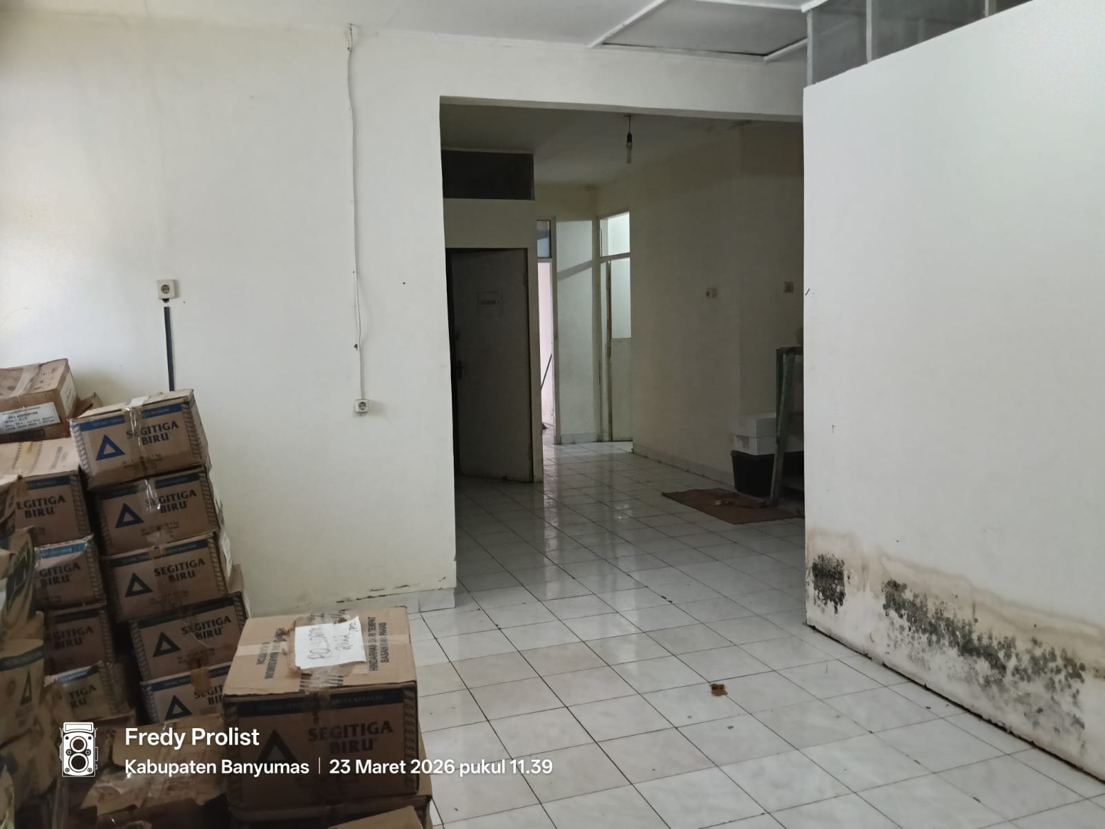 Dijual Rumah Akses Jalan Lingkungan Lebar 1 Menit Taman Andang Pangrenan - GKI view 4