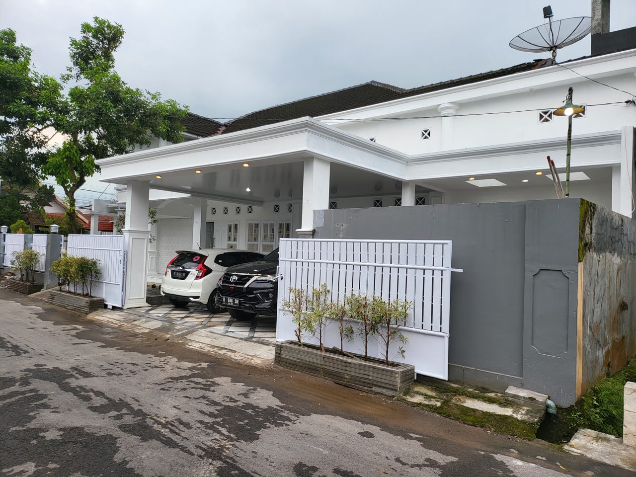 Dijual Rumah Mewah Nan Megah Didalam Kota Purwokerto  view 1