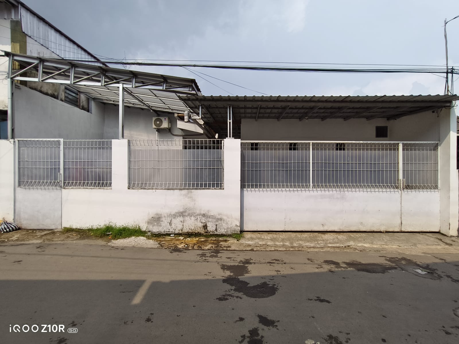 Kos 8 Kamar Full Furniture Lokasi Tengah Kota - Kombas view 1