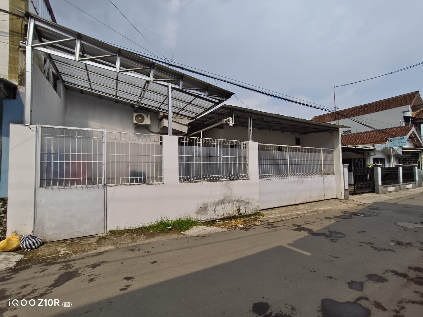 Kos 8 Kamar Full Furniture Lokasi Tengah Kota - Kombas view 3