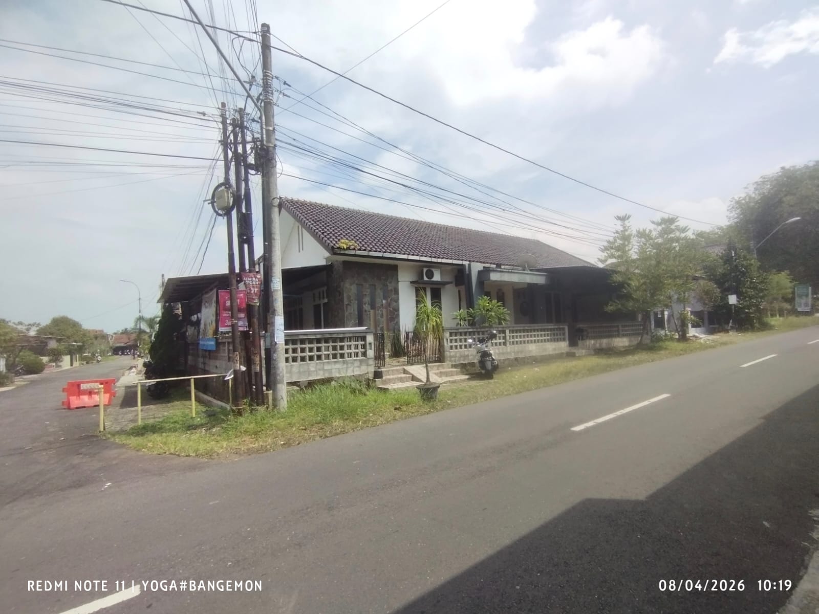Dijual Rumah Minimalis 5 Kamar Hook, Lokasi Pusat Kota Purwokerto - Tapen view 1