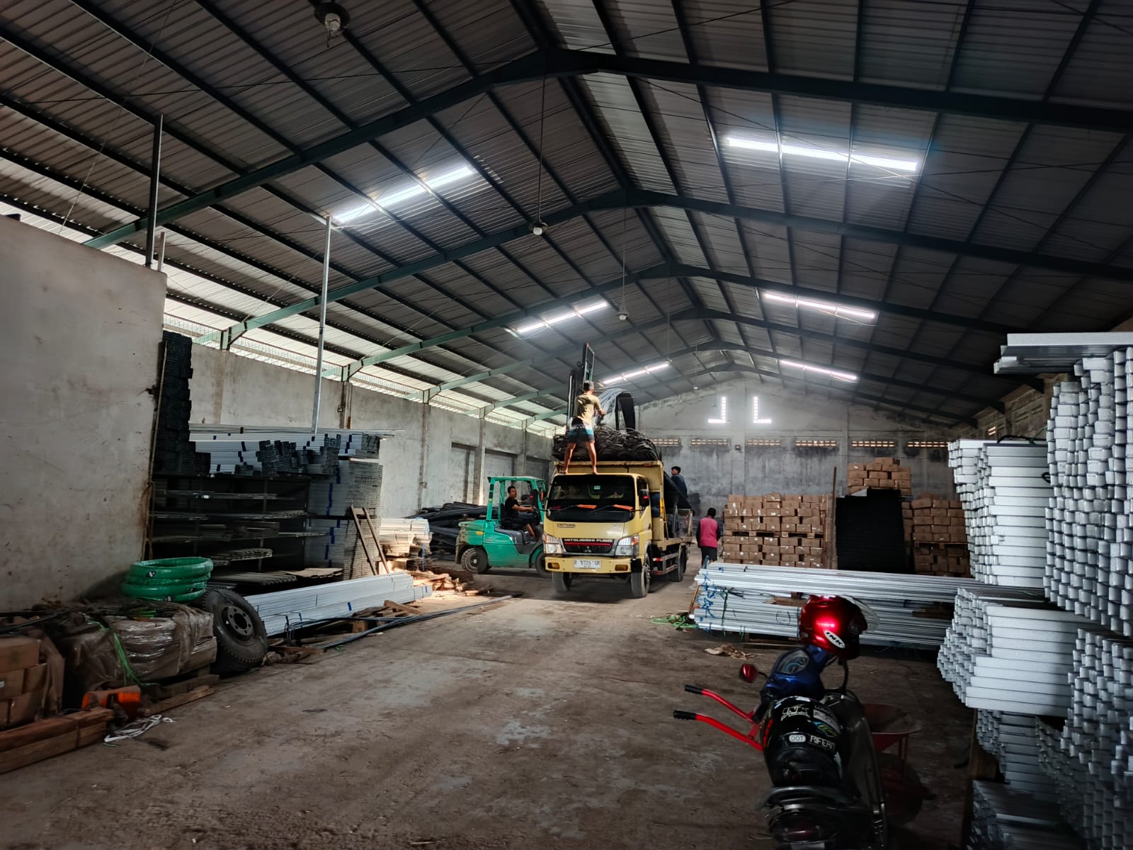  DISEWAKAN Gudang Luas & Strategis di Purwokerto Selatan – Akses Kendaraan Berat view 3