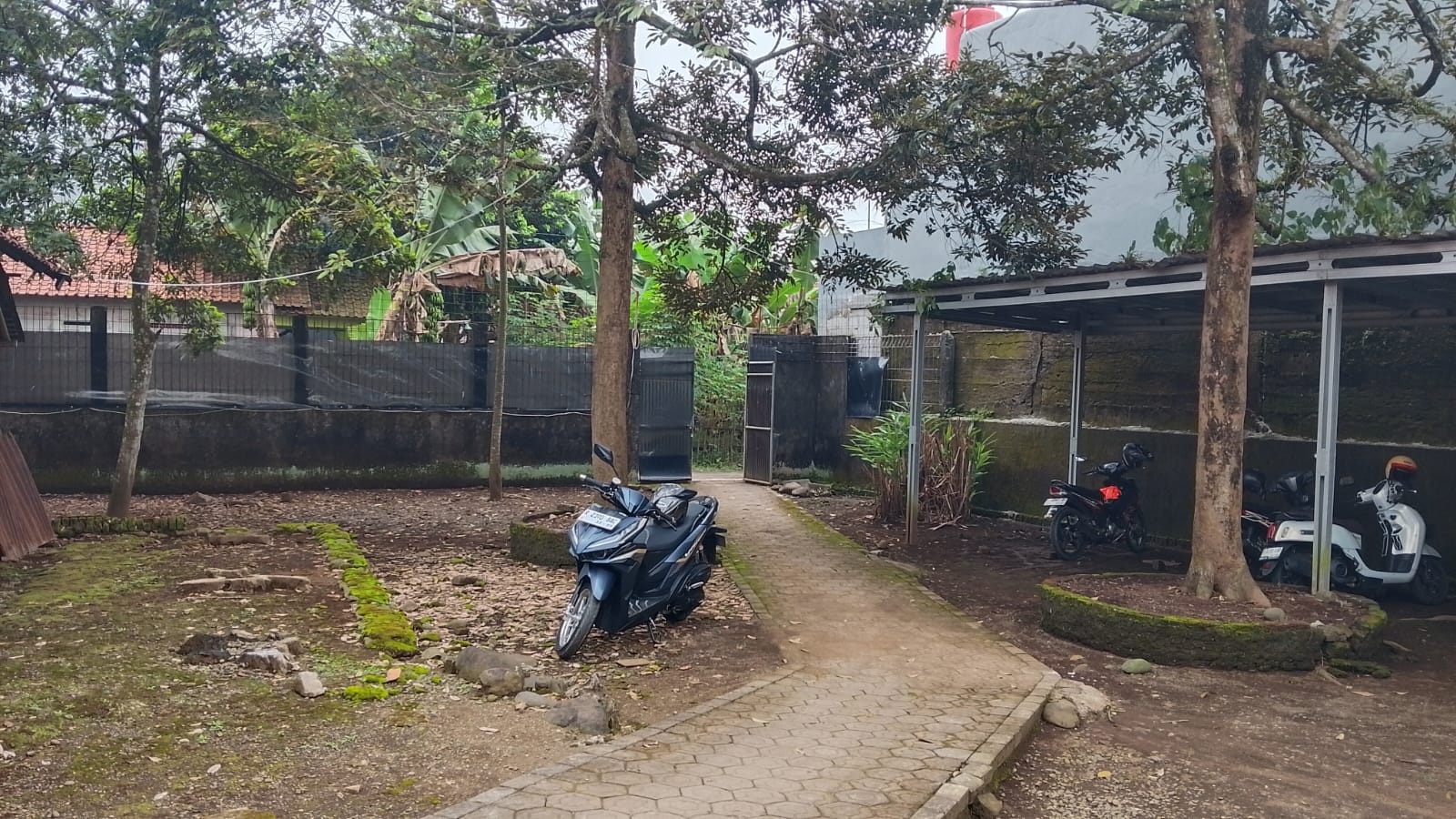 Dijual Rumah dan Toko Strategis JL Sokaraja-Kalimanah Purbalingga view 2