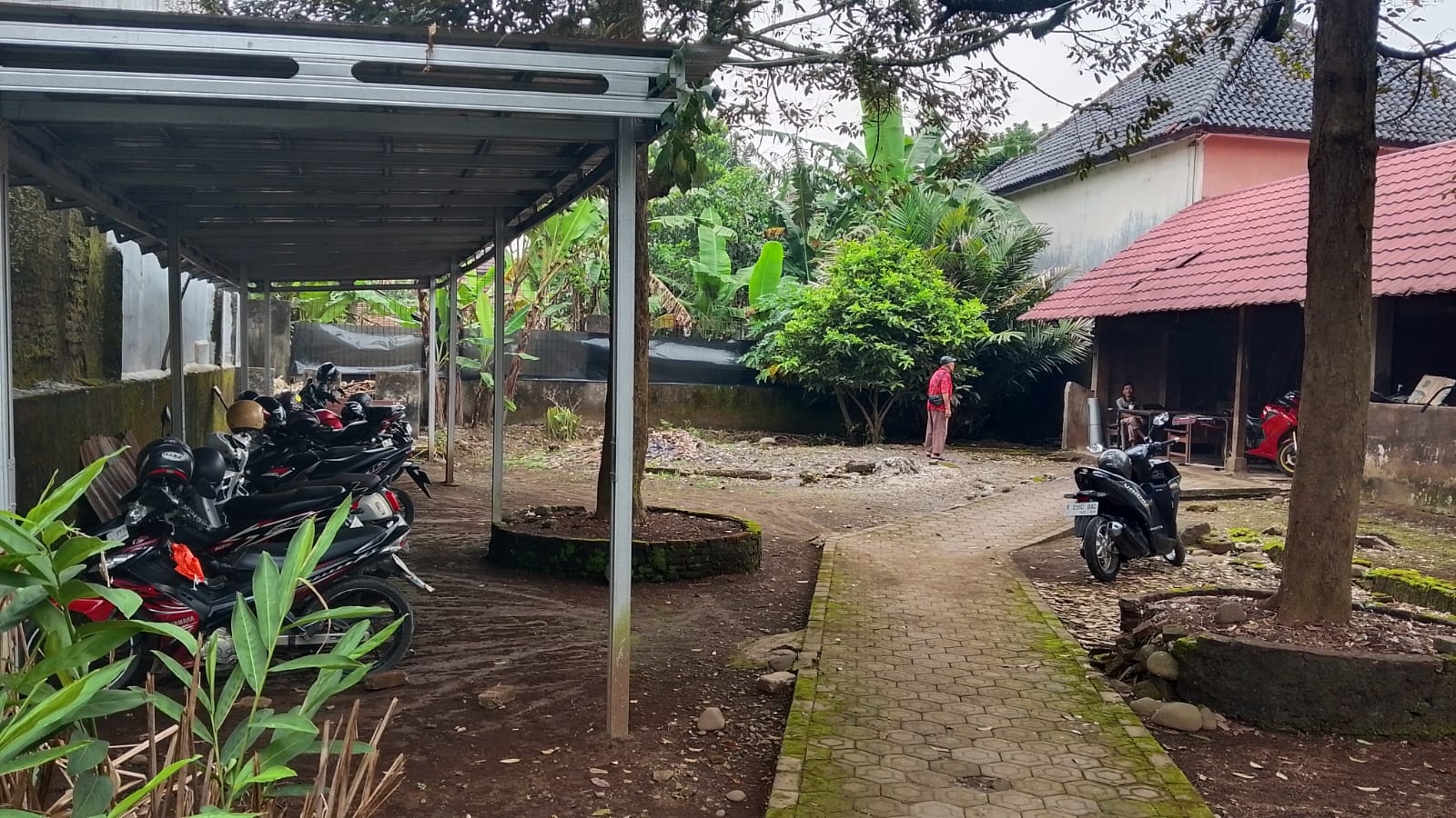 Dijual Rumah dan Toko Strategis JL Sokaraja-Kalimanah Purbalingga view 4