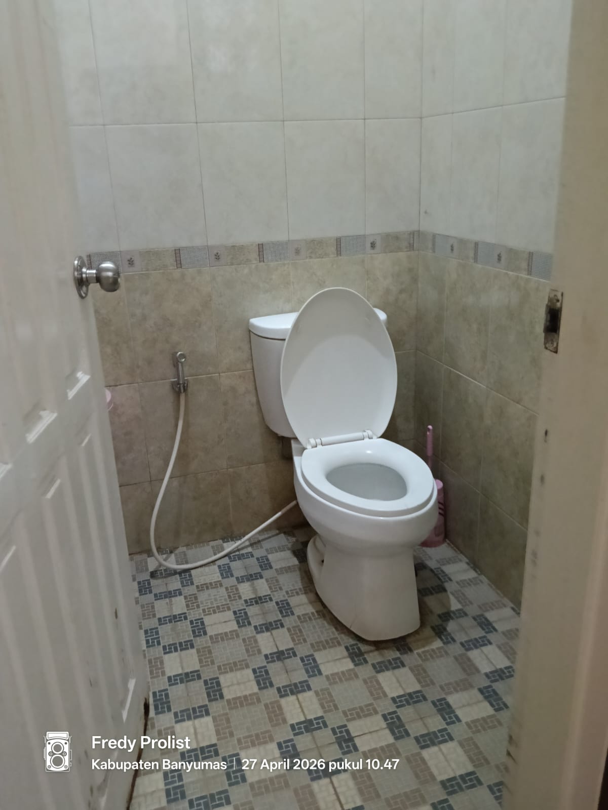 Dijual Rumah Cantik Terawat Didalam Perum 1 Menit Ke GOR Satria Purwokerto view 2