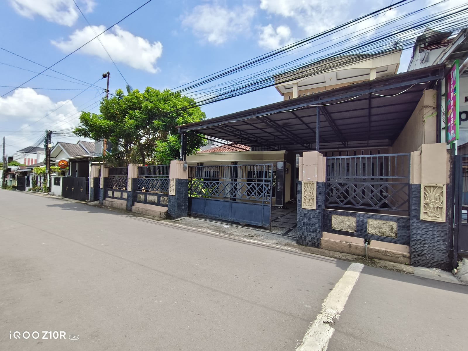 Rumah 1,5 Lantai Lingkungan Nyaman Halaman Luas Hanya 1 Kilometer dari Alun² Purwokerto - Kedungwuluh view 1
