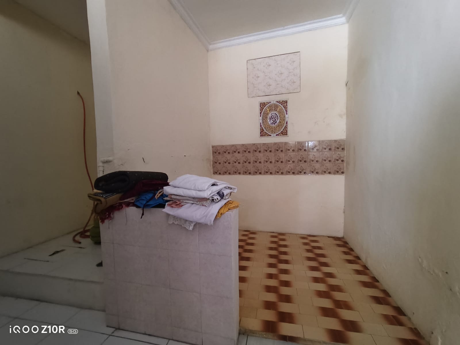Rumah 1,5 Lantai Lingkungan Nyaman Halaman Luas Hanya 1 Kilometer dari Alun² Purwokerto - Kedungwuluh view 9