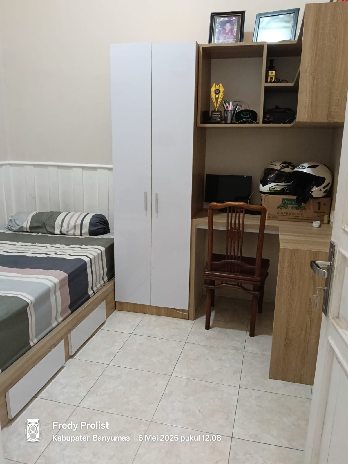 Dijual Rumah Full Furnished Terawat Rapi Dan Bersih Tinggal Bawa Koper - Purwokerto Selatan view 4