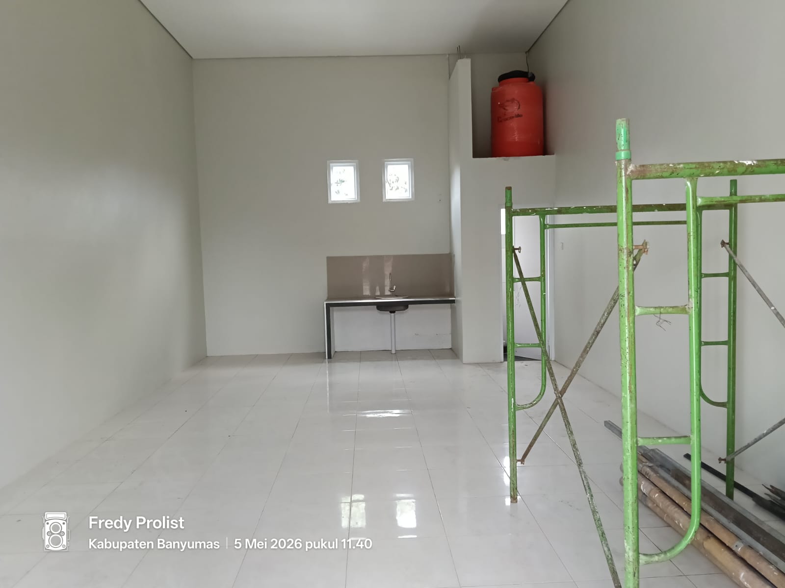  Dijual 2 Unit Toko Pinggir Jalan Ramai - 3 Menit ke Pasar Karanglewas view 4