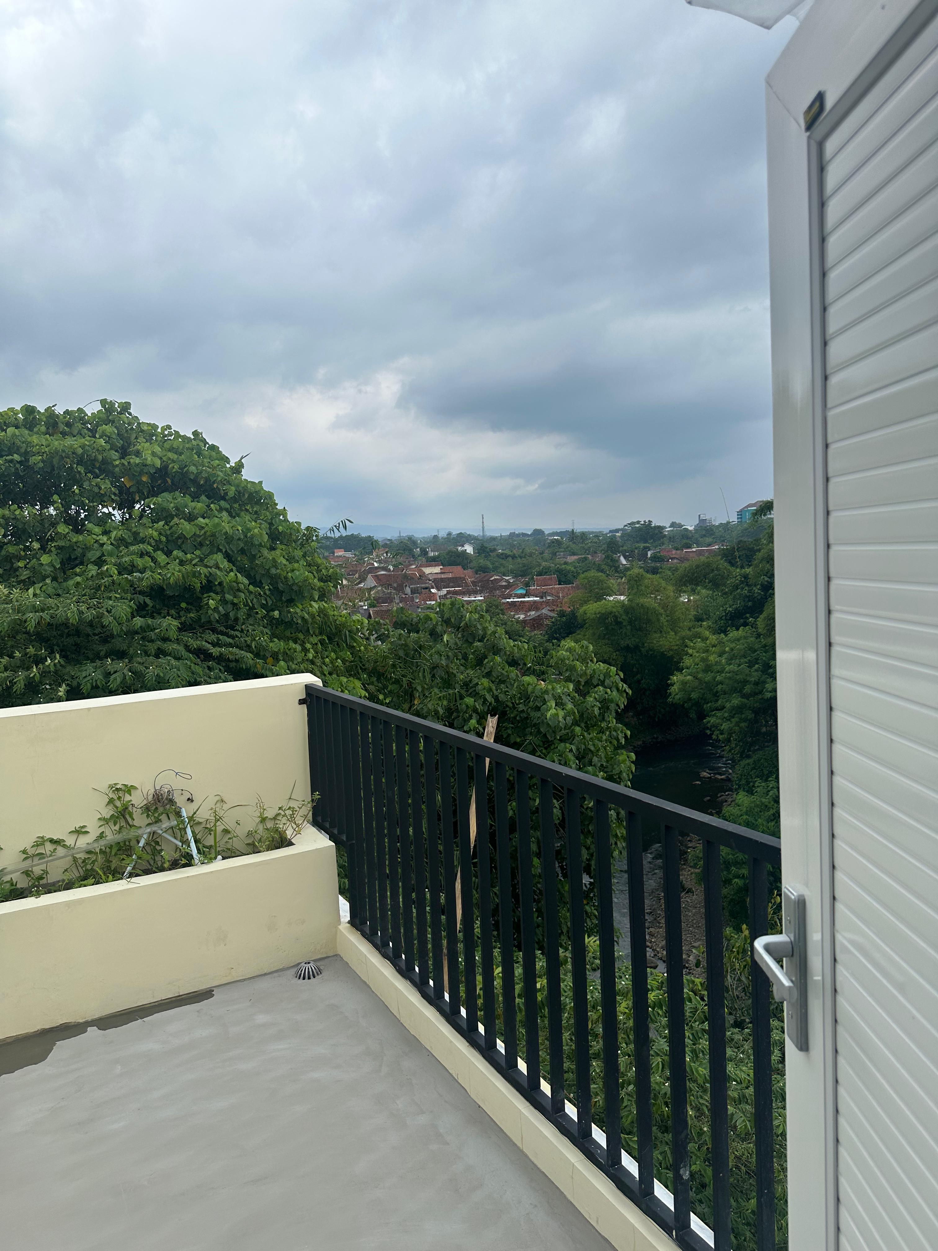  Rumah Scandinavian Bangunan Baru, Selangkah Stasiun Purwokerto view 5