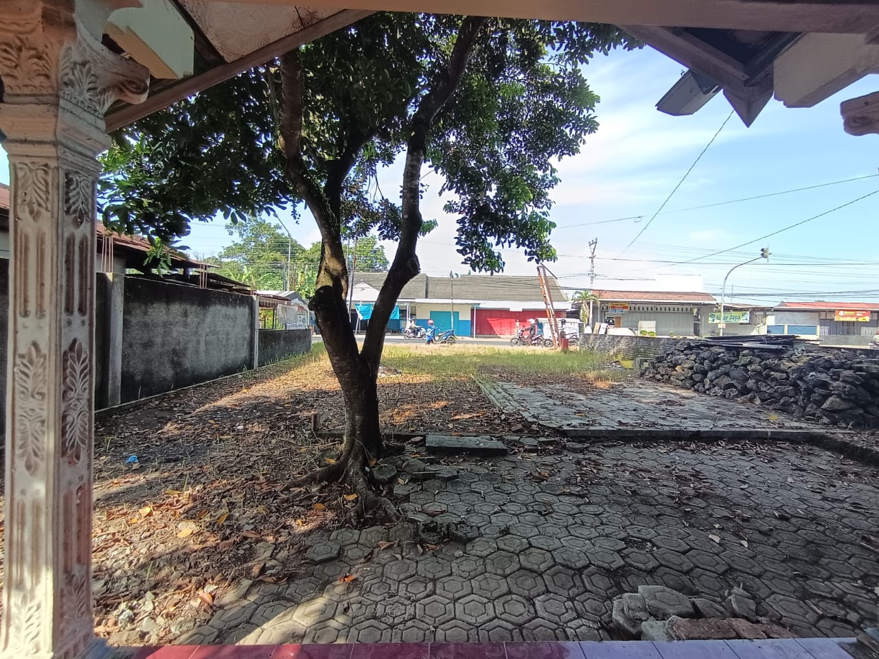  Dijual Cepat Murah Tanah 648 m2 Bonus Rumah Depan Polsek Sumpiuh view 5