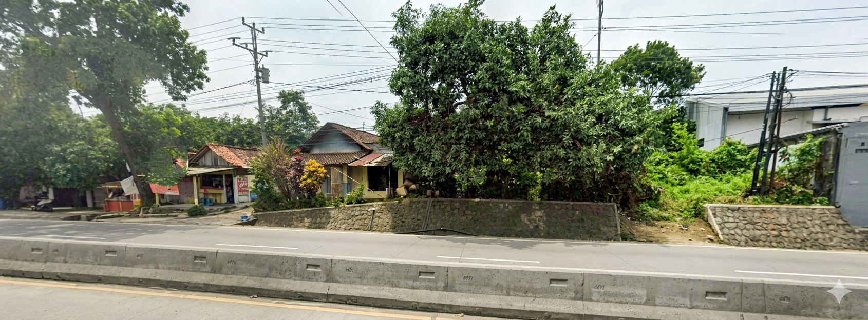 DIJUAL TANAH PEKARANGAN LEBAR 30 METER, JALUR BAWEN-SEMARANG, COCOK GUDANG, WORKSHOP, GARASI TRUK view 1