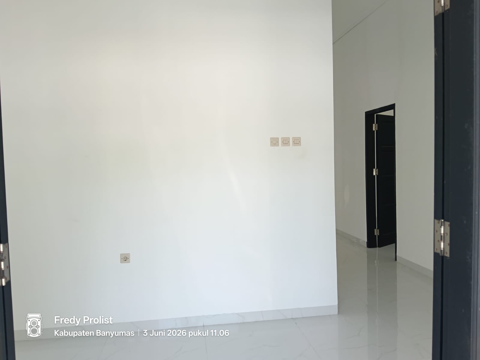 Dijual Rumah Desain Classic Memberikan Kesan Mewah Dan Elegan Di Purwokerto - Panji view 4