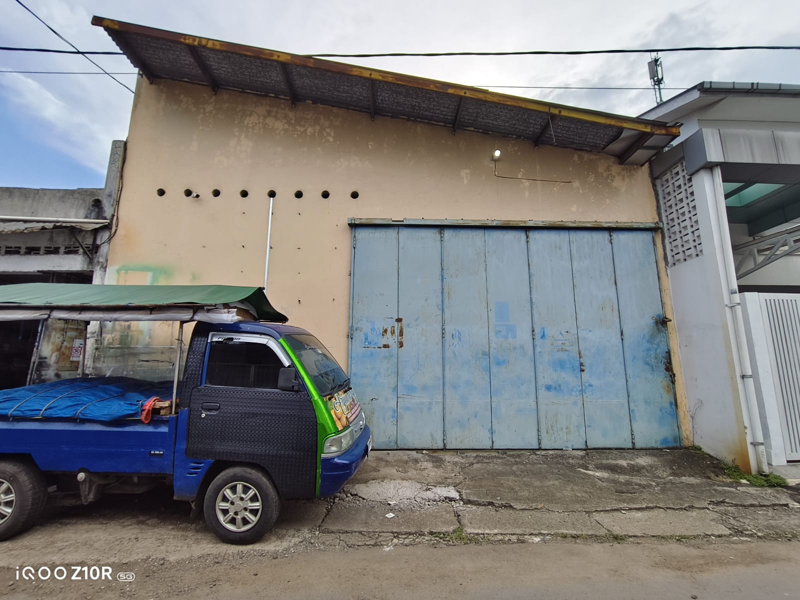 Dijual Gudang Strategis Lokasi Tengah Kota - Kombas view 1