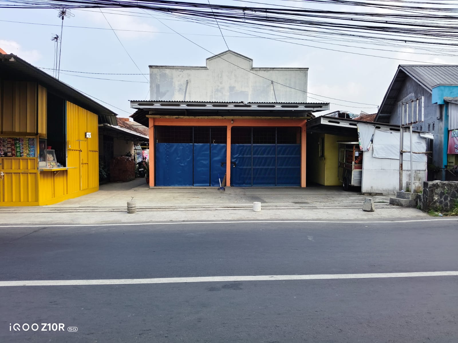 Rumah Pinggir Jalan Strategis 1 Menit Ke Taman Bale kemambang view 1