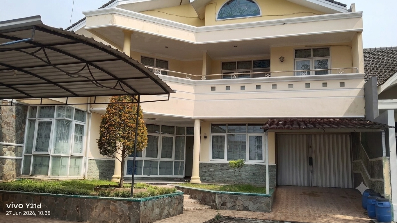 DIJUAL RUMAH MEWAH DI TENGAH KOTA PURWOKERTO - Limas view 1