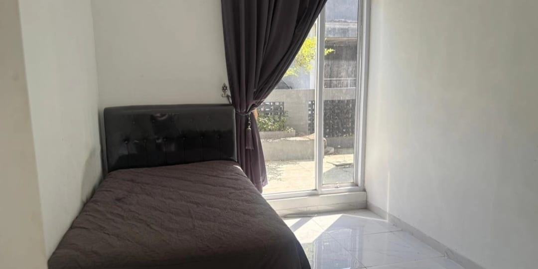 Rumah 2 Lantai 4 Kamar Lingkungan Tenang Area GOR dan UNSUD view 6