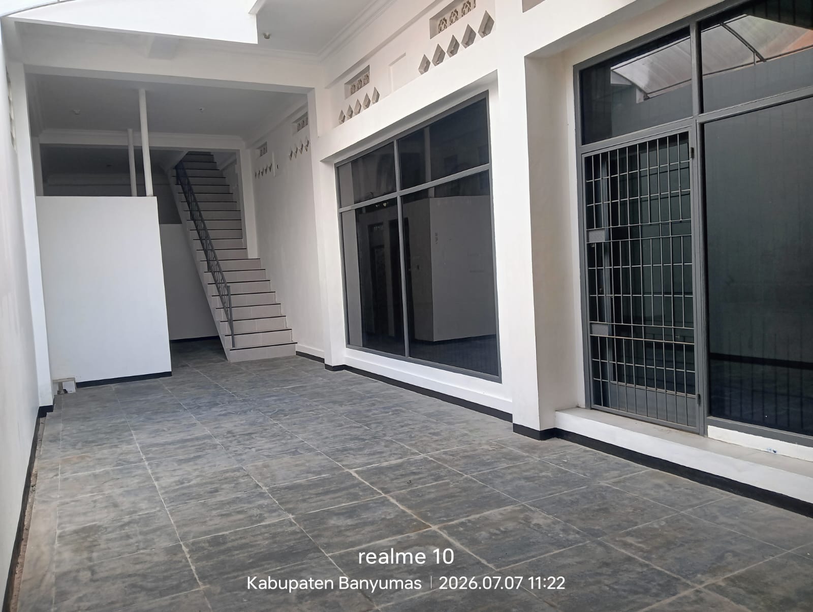 Dijual Bangunan Baru Gress cocok untuk kantor atau Caffe Tengah Kota Purwokerto - Jatwin view 9