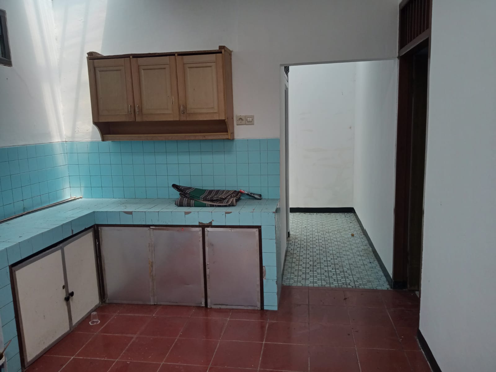 Disewakan Rumah Pinggir Jalan Dekat Kampus Unsud sumampir, JL Jatisari  view 3