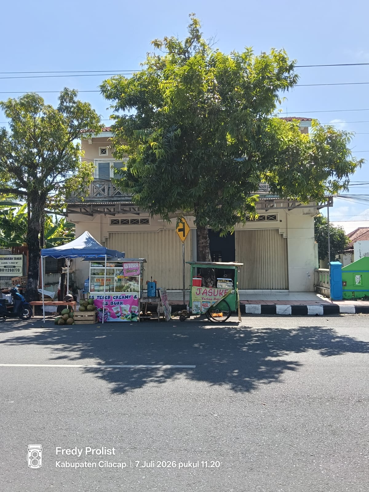 Disewakan Ruko 2 Lantai Lebar 12 Meter Hanya 1 Menit Alun-Alun Cilacap view 3