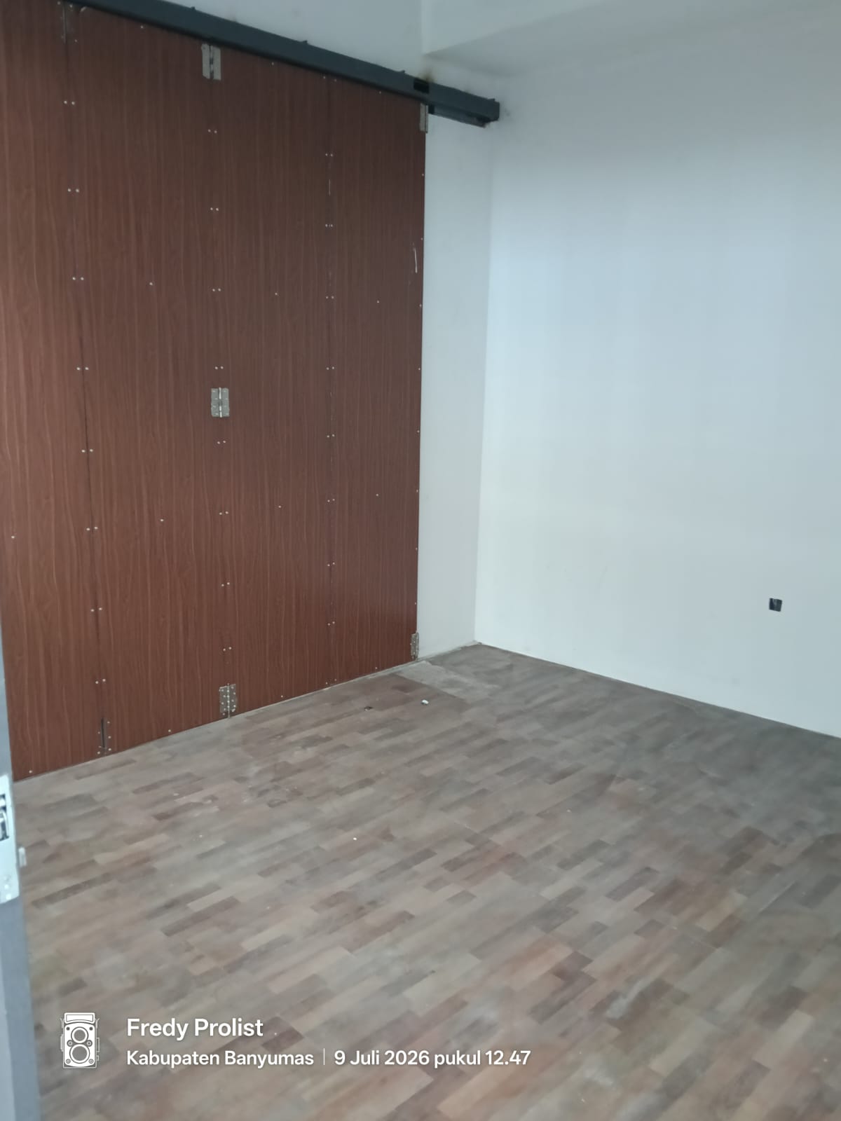 Lokasi Strategis! Ruko Disewakan Dekat Stasiun Purwokerto dengan Parkir Luas - manis view 2