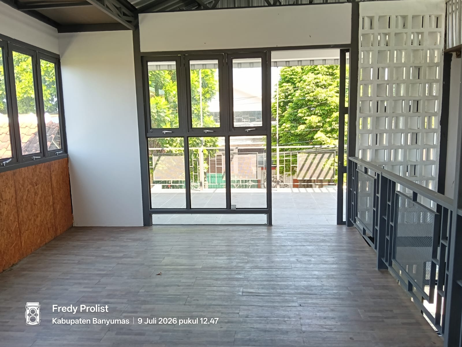 Lokasi Strategis! Ruko Disewakan Dekat Stasiun Purwokerto dengan Parkir Luas - manis view 6