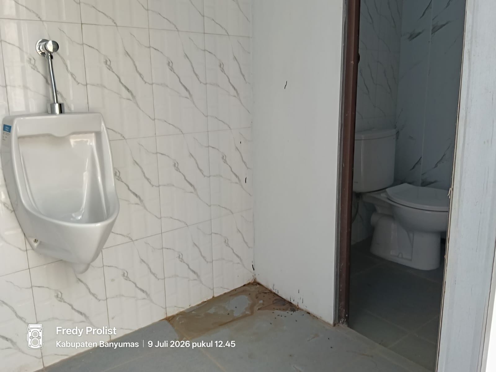 Lokasi Strategis! Ruko Disewakan Dekat Stasiun Purwokerto dengan Parkir Luas - manis view 10