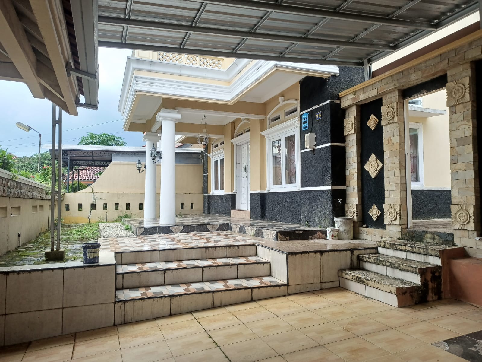 DISEWAKAN RUMAH MEWAH DI PURI INTAN PURWOKERTO UTARA view 15