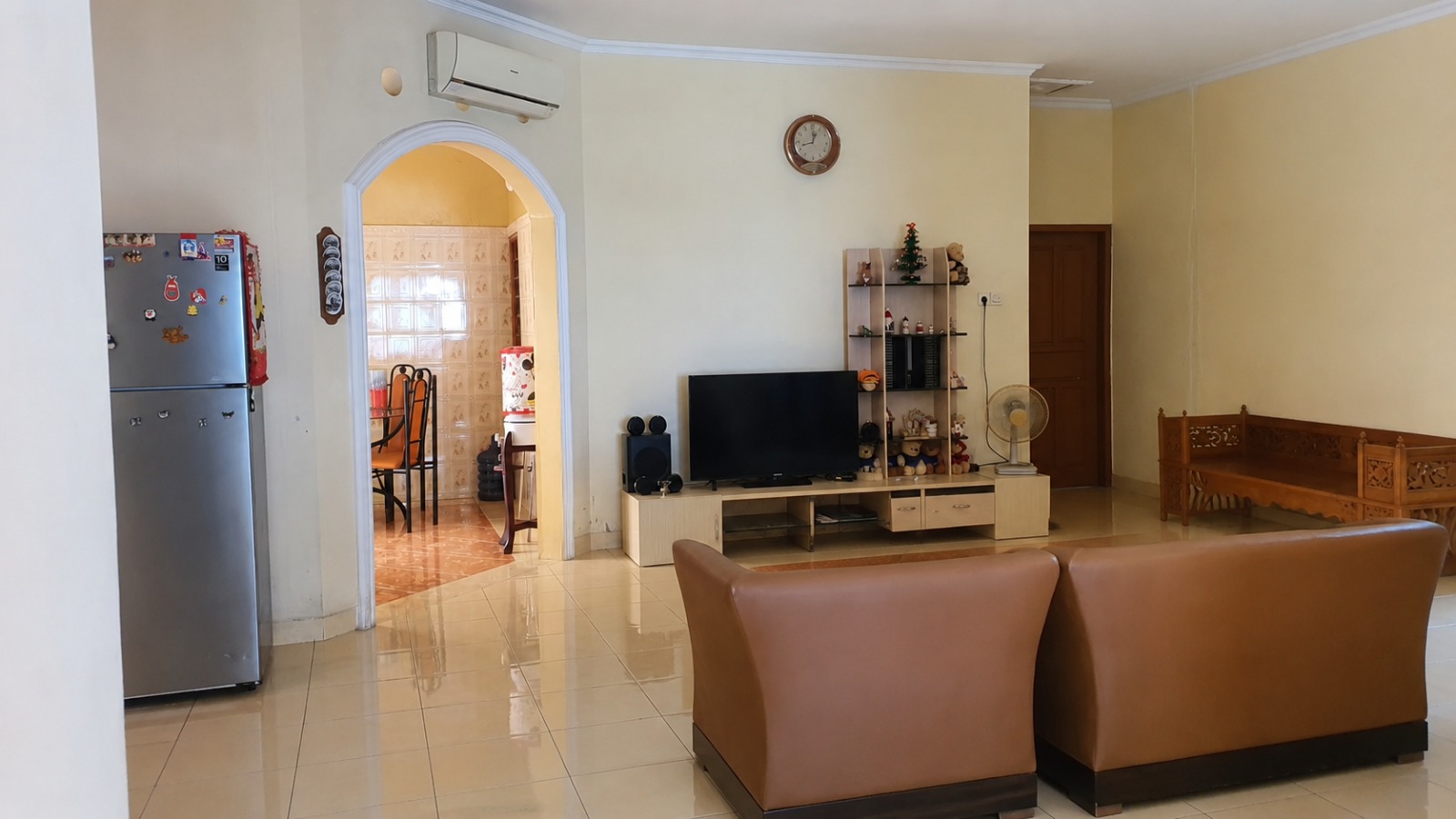 Disewakan Dijual Rumah Full Furnished Hook Luas - Taman Asri Cocok Untuk Keluarga - Puri view 8