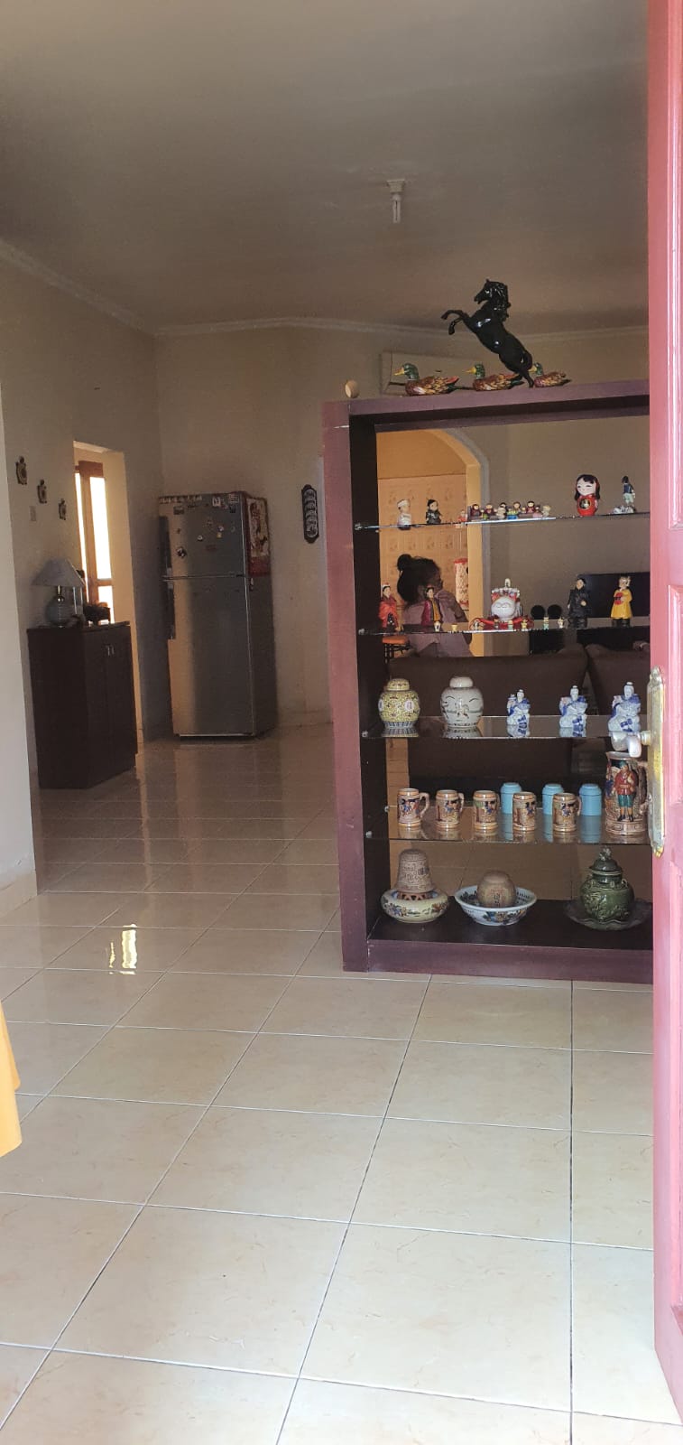 Disewakan Dijual Rumah Full Furnished Hook Luas - Taman Asri Cocok Untuk Keluarga - Puri view 9