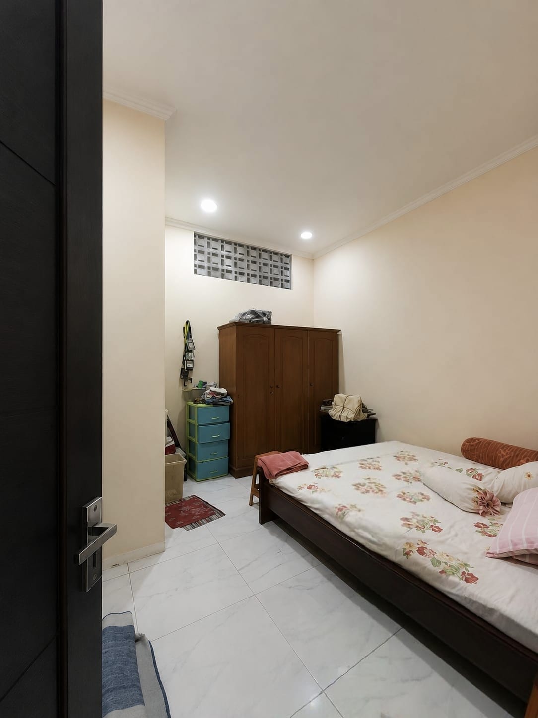  Rumah 2 Lantai 6 Kamar Dekat Dengan Jalan Raya Nasional - Kedungwringin view 4