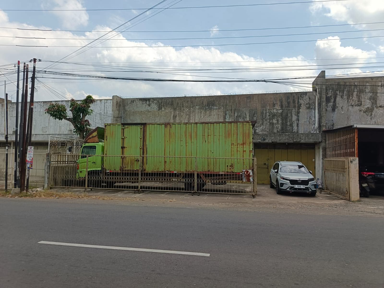 Disewakan Ruko & Gudang Strategis Dekat Kampus Telkom Purwokerto view 1
