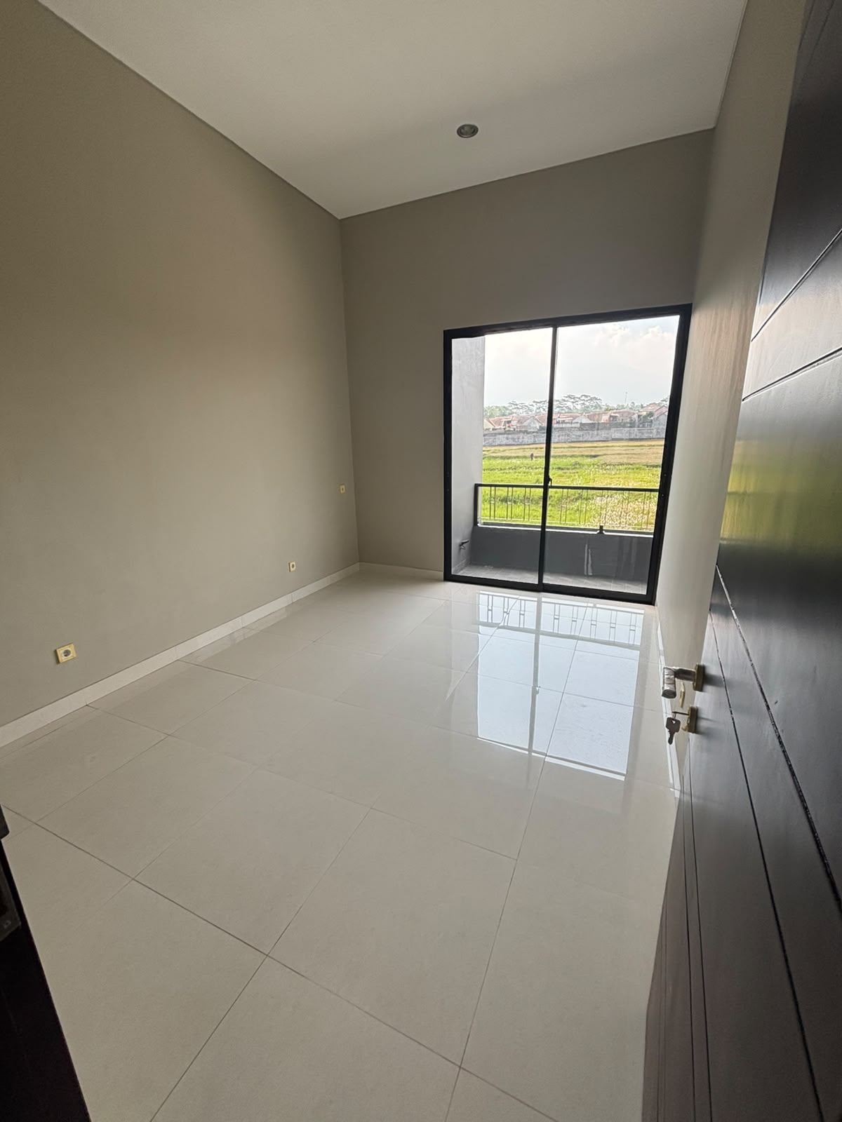 Rumah Minimalis Bangunan Baru Di Lingkungan Elite Area Purwokerto Utara - Raffles view 5