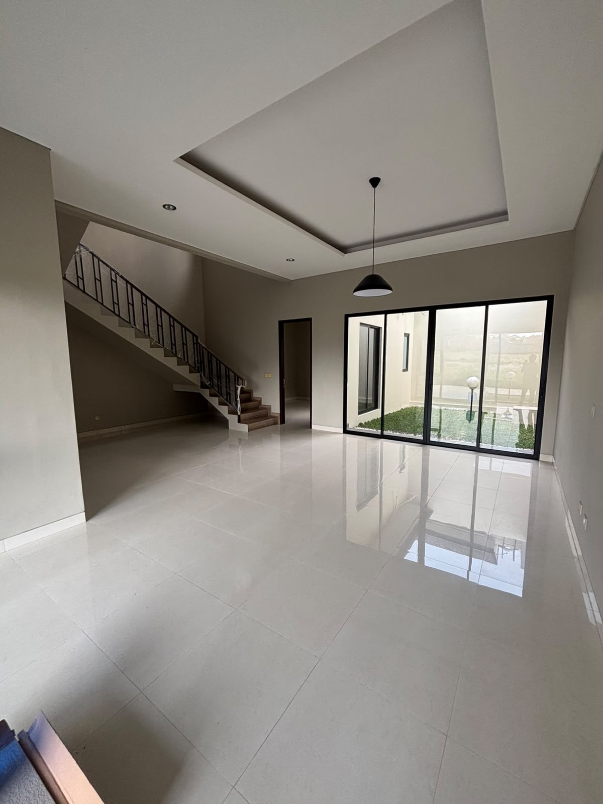 Rumah Minimalis Bangunan Baru Di Lingkungan Elite Area Purwokerto Utara - Raffles view 6
