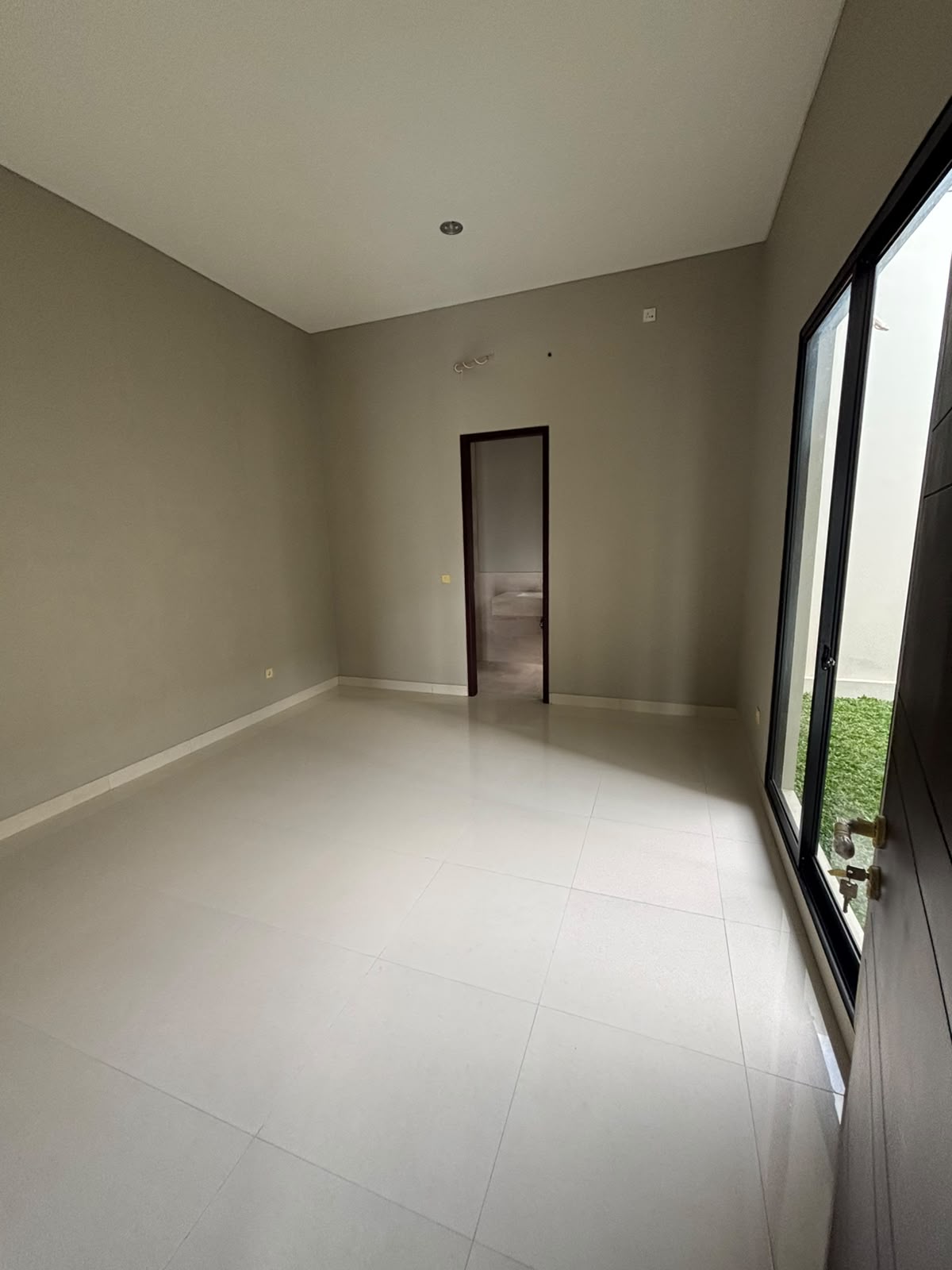Rumah Minimalis Bangunan Baru Di Lingkungan Elite Area Purwokerto Utara - Raffles view 10