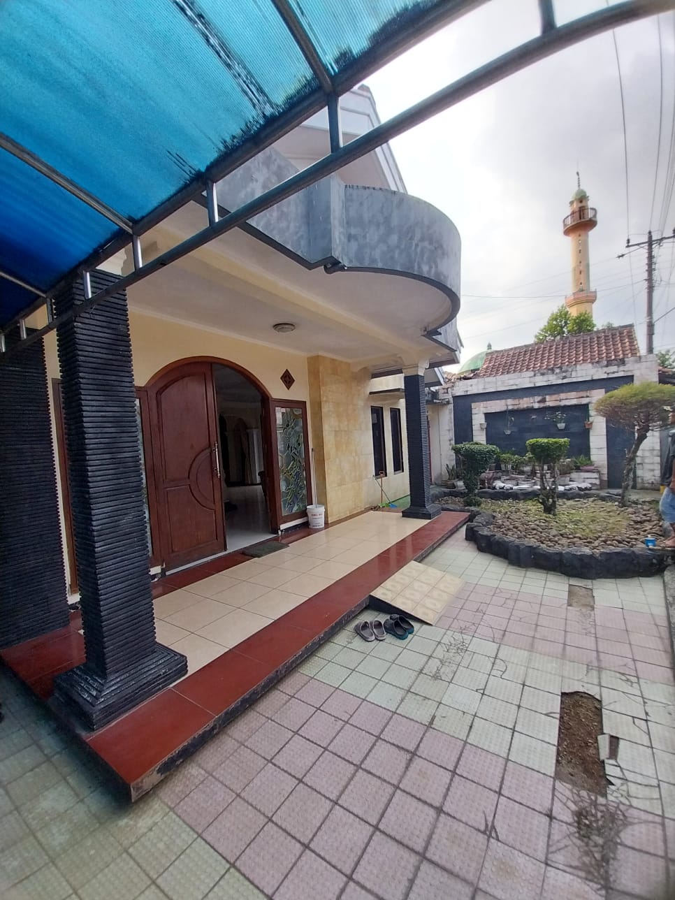Disewakan Rumah Mewah pinggir jalan utama Purwokerto Timur 2menit ke Gor satria - Mangun view 7