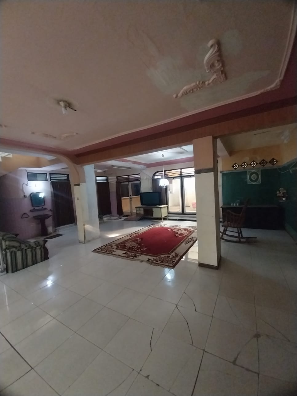 Disewakan Rumah Mewah pinggir jalan utama Purwokerto Timur 2menit ke Gor satria - Mangun view 8