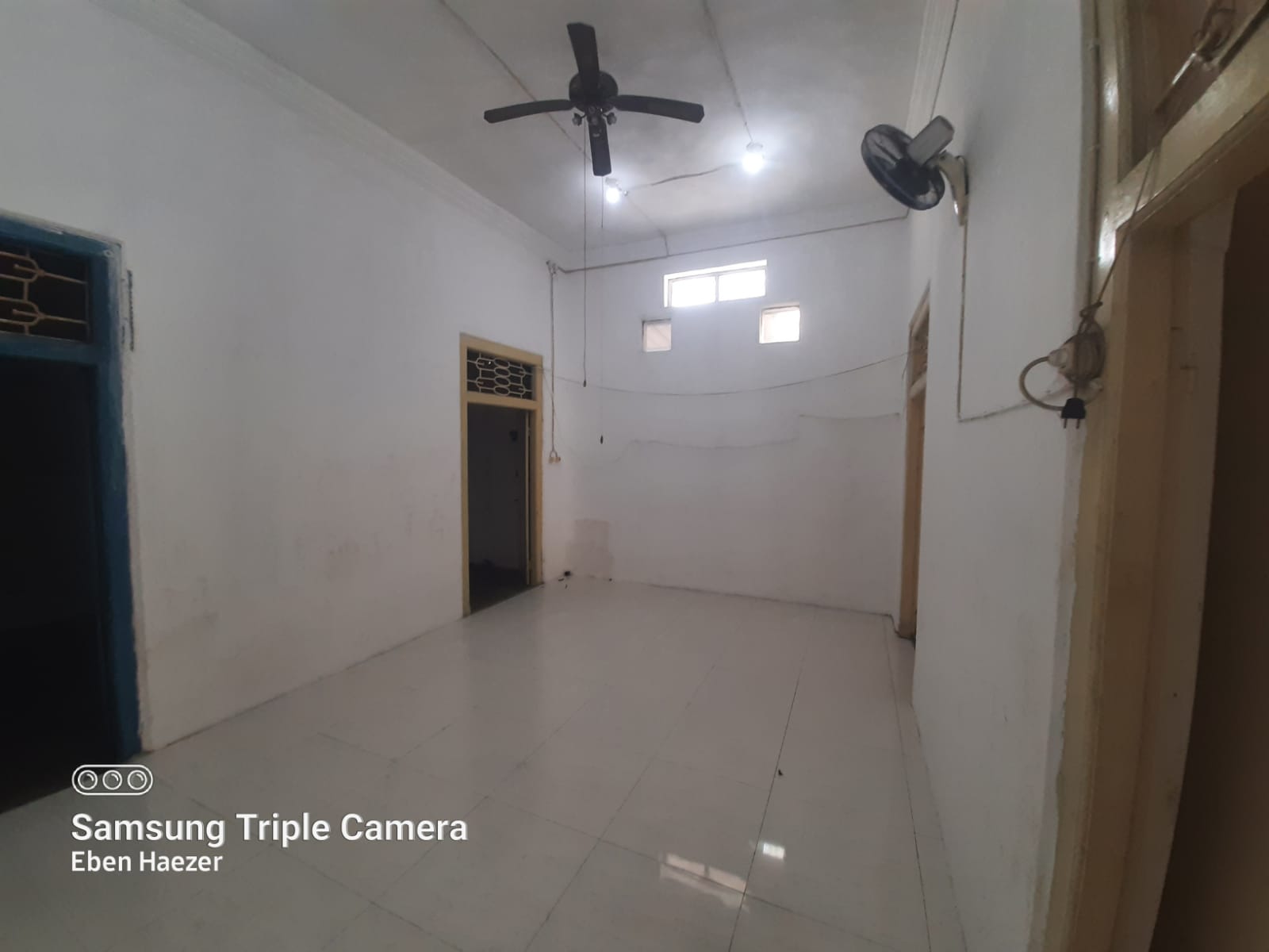  Disewakan Toko Pinggir Jalan Besar dan Ramai Dekat Gor Satria - Marta view 4