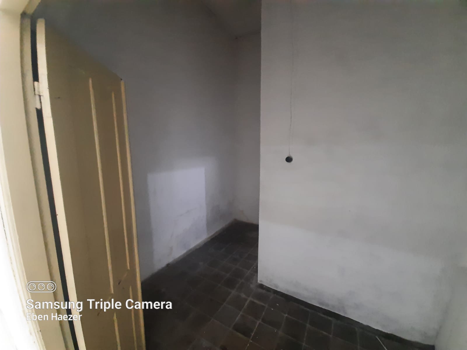  Disewakan Toko Pinggir Jalan Besar dan Ramai Dekat Gor Satria - Marta view 7