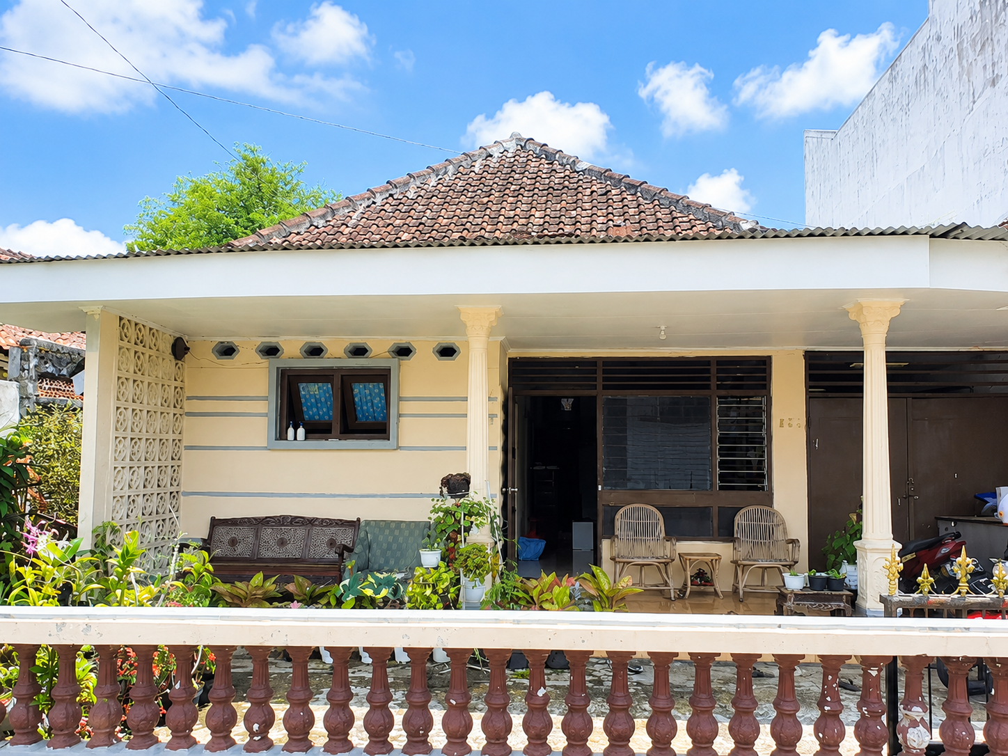  Dijual Rumah Dalam Kota 1 Menit JL Jendral Sudirman Purwokerto -  Man Berkoh view 1