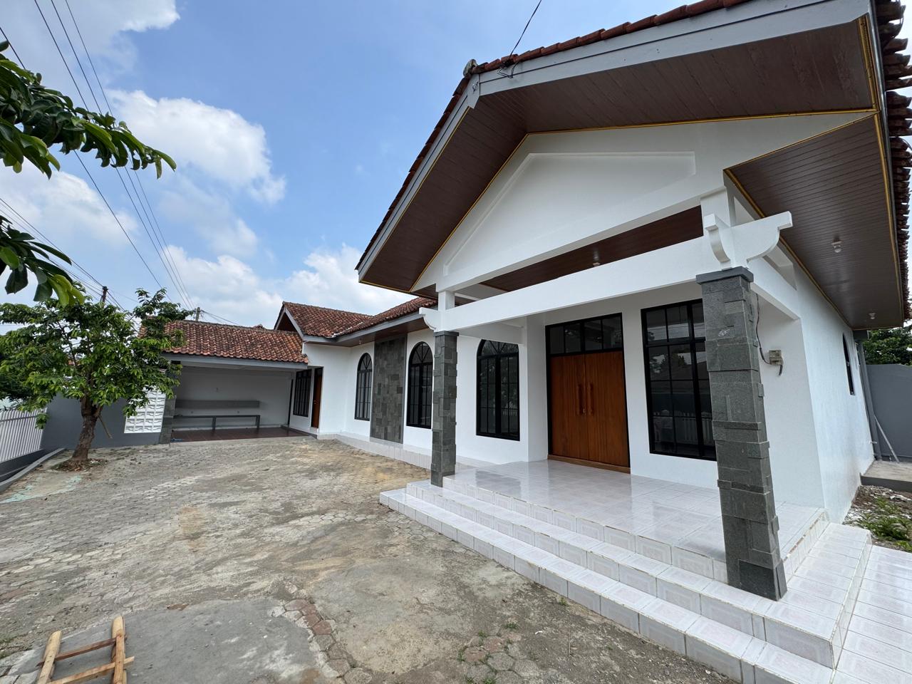 DIJUAL RUMAH HOOK SIAP HUNI, 10 MENIT KAMPUS UNSOED - Prompong view 2